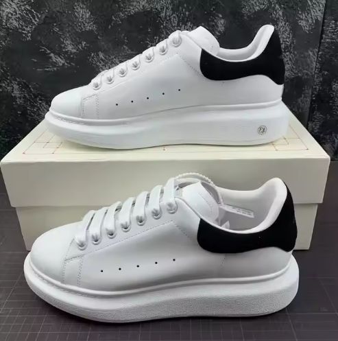 Luxury Designer Shoes Mens Womens Platform MC Black White MQ Sneakers mqqueen Trainers