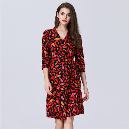 Summer new retro red lip printed wrap dress with slimming temperament, V-neck one-piece vacation mid length skirt